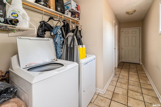 506 Insignia Drive, Herrin, IL 62948