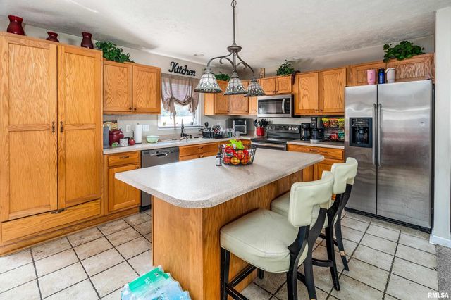 506 Insignia Drive, Herrin, IL 62948