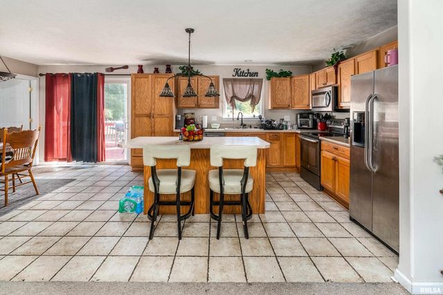 506 Insignia Drive, Herrin, IL 62948