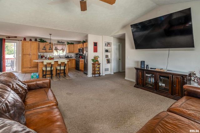 506 Insignia Drive, Herrin, IL 62948