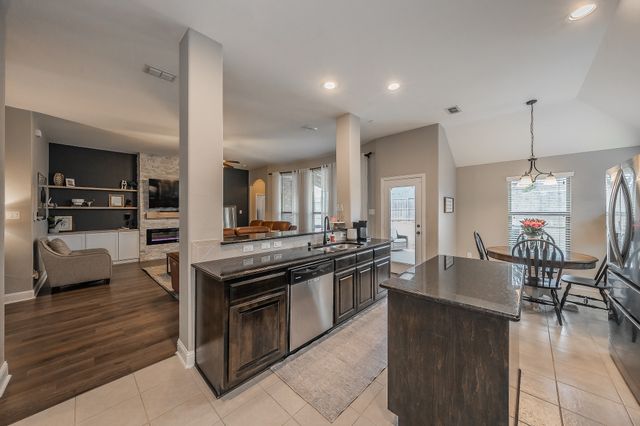 108 Fieldview Drive, Crandall, TX 75114