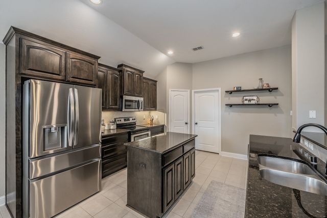 108 Fieldview Drive, Crandall, TX 75114