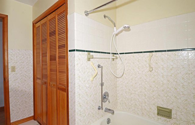 201 Locust Court, Portage, WI 53901