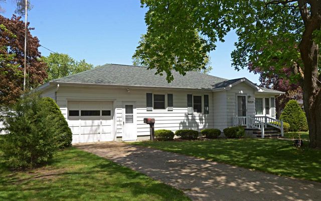 201 Locust Court, Portage, WI 53901