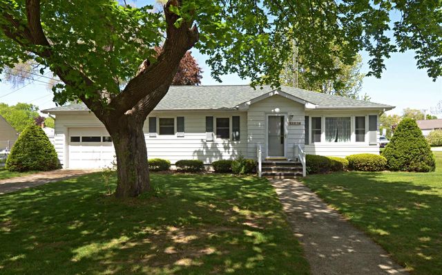 201 Locust Court, Portage, WI 53901