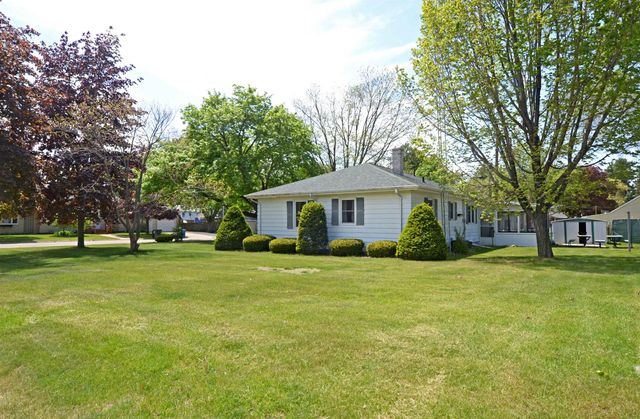 201 Locust Court, Portage, WI 53901