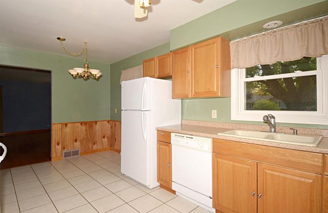 201 Locust Court, Portage, WI 53901