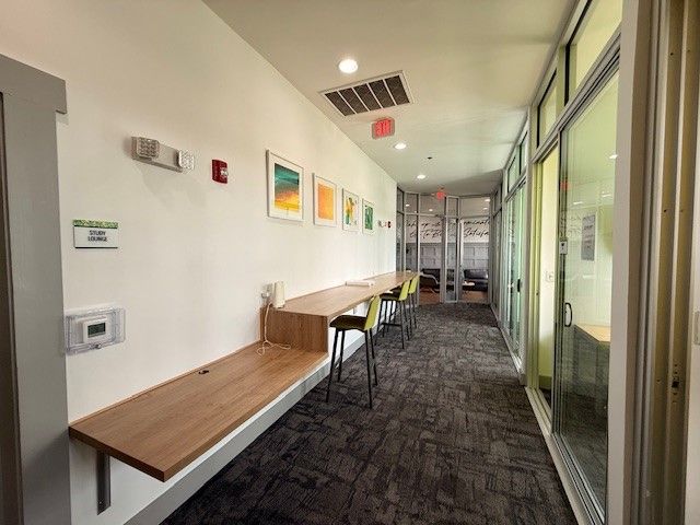 1725 Harvey Mitchell Pkwy 1430, College Station, TX 77840