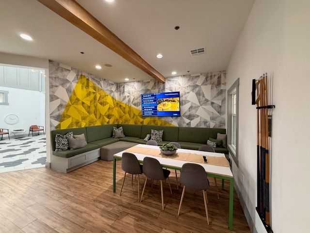 1725 Harvey Mitchell Pkwy 1430, College Station, TX 77840