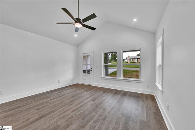 203 Ridgecrest Way, Williamston, SC 29697