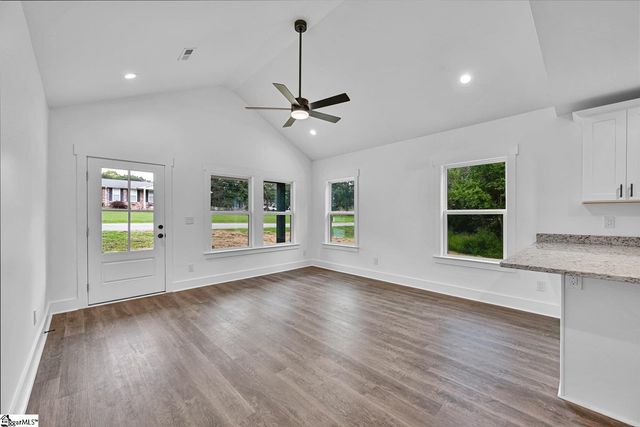 203 Ridgecrest Way, Williamston, SC 29697