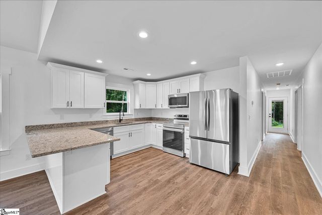 203 Ridgecrest Way, Williamston, SC 29697