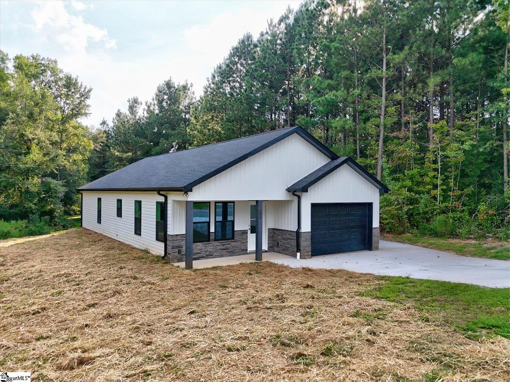 203 Ridgecrest Way, Williamston, SC 29697