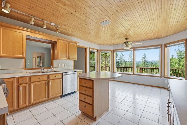 20607 N Market Rd, Colbert, WA 99005