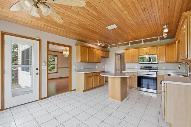 20607 N Market Rd, Colbert, WA 99005