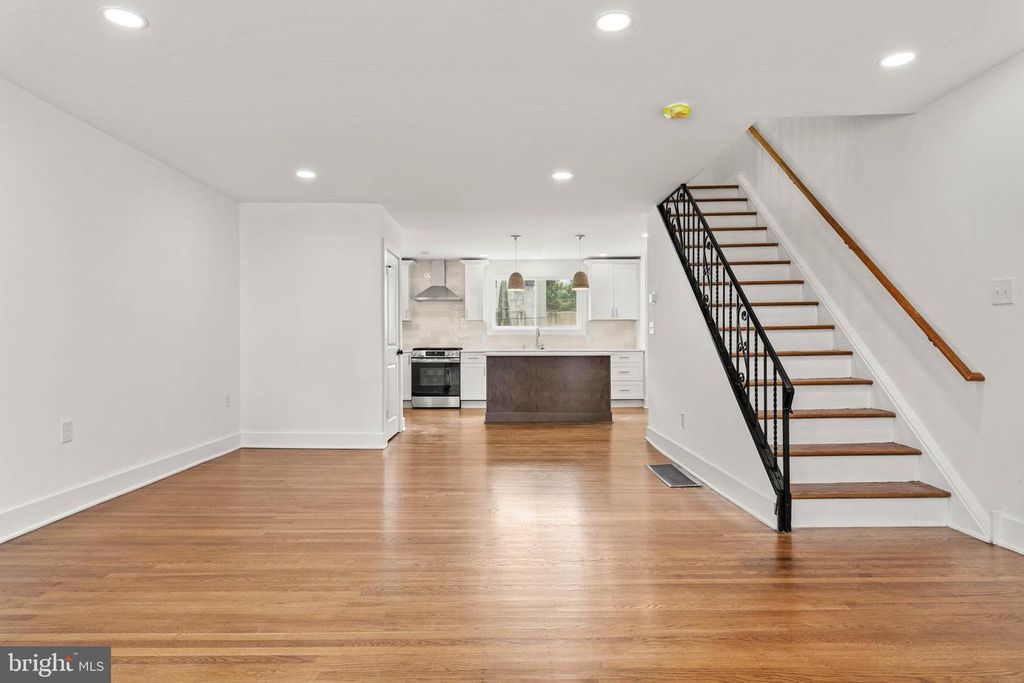 343 W 5TH AVE, CONSHOHOCKEN, PA 19428 — photo 3