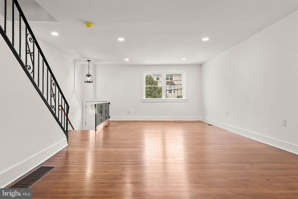 343 W 5TH AVE, CONSHOHOCKEN, PA 19428 — photo 4