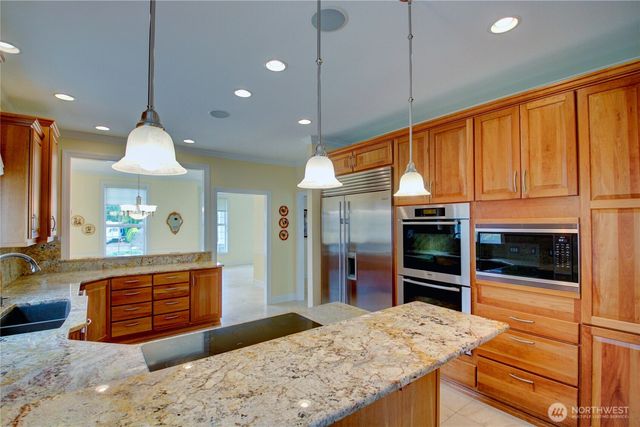 12220 Maple Crest Drive, Burlington, WA 98233