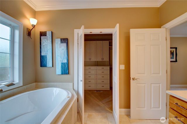 12220 Maple Crest Drive, Burlington, WA 98233