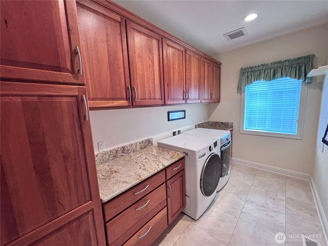 12220 Maple Crest Drive, Burlington, WA 98233