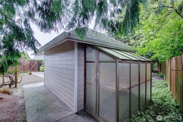12220 Maple Crest Drive, Burlington, WA 98233