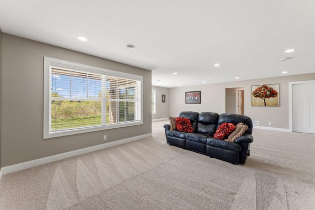 18573 Joplin Avenue, Lakeville, MN 55044