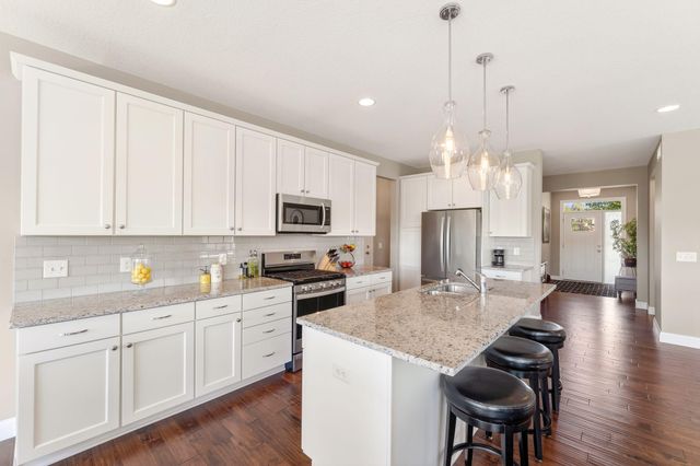 18573 Joplin Avenue, Lakeville, MN 55044