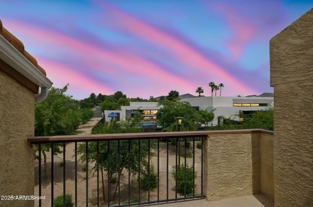 8344 N 21ST Drive I207, Phoenix, AZ 85021