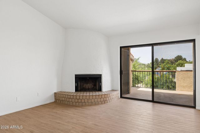 8344 N 21ST Drive I207, Phoenix, AZ 85021
