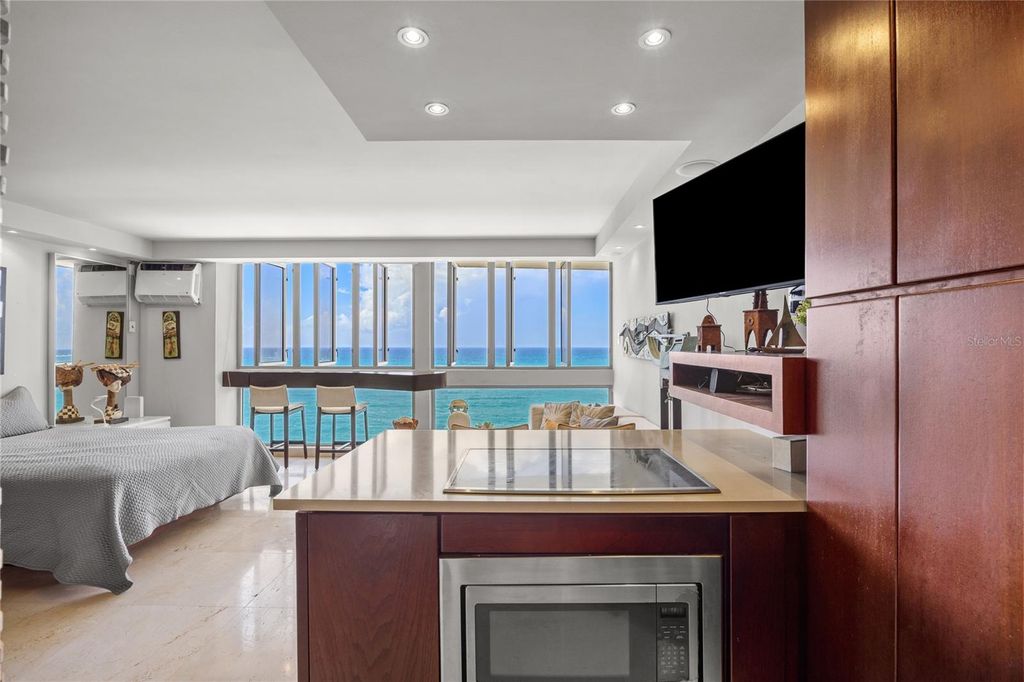 Image 12 of property listing at 1035 ASHFORD AVENUE 1206, San Juan, PR 00907