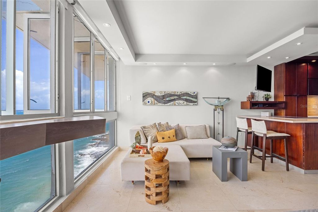 Image 19 of property listing at 1035 ASHFORD AVENUE 1206, San Juan, PR 00907