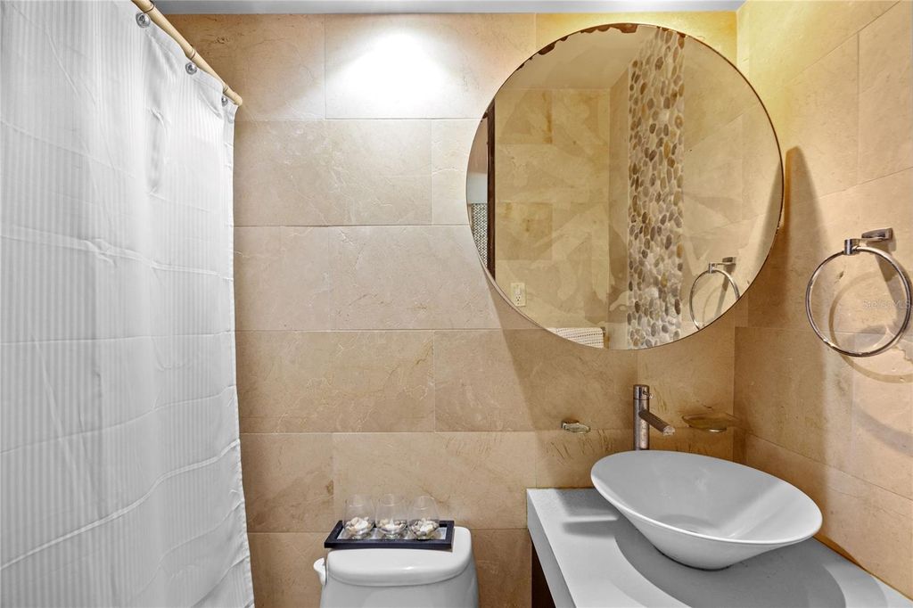 Image 21 of property listing at 1035 ASHFORD AVENUE 1206, San Juan, PR 00907