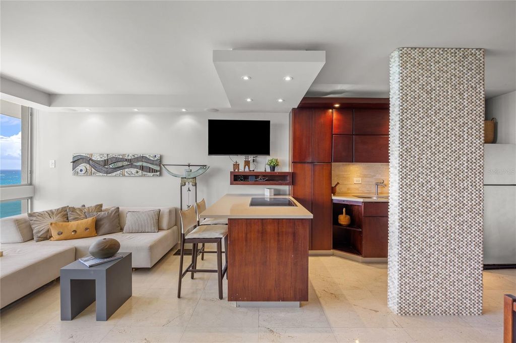 Image 7 of property listing at 1035 ASHFORD AVENUE 1206, San Juan, PR 00907