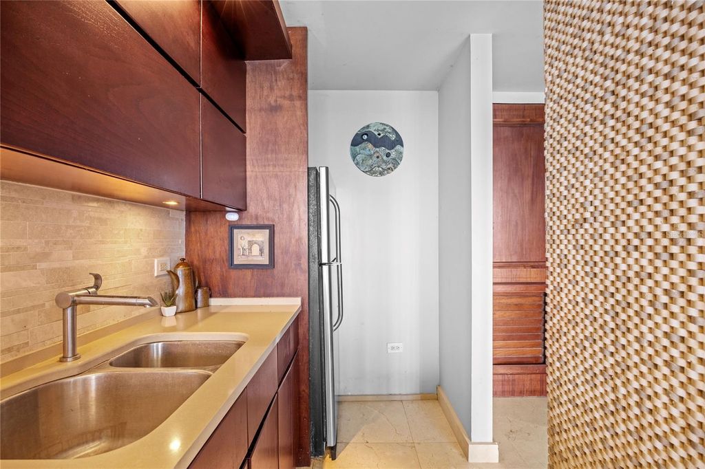 Image 10 of property listing at 1035 ASHFORD AVENUE 1206, San Juan, PR 00907