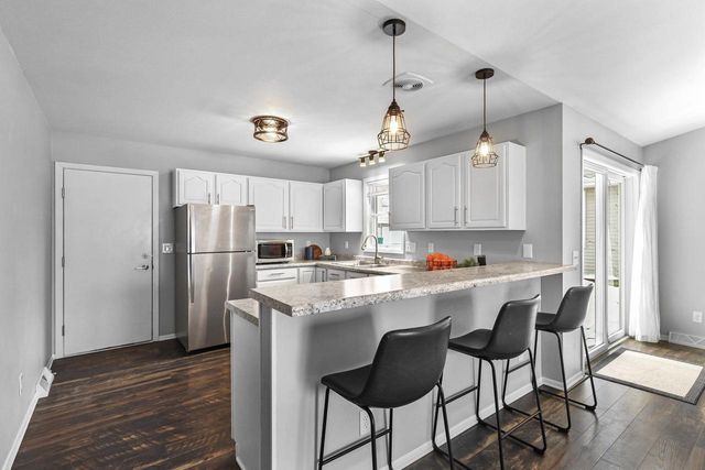 3618 Stonebridge Drive, Madison, WI 53719