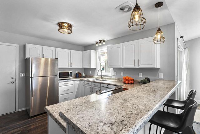 3618 Stonebridge Drive, Madison, WI 53719