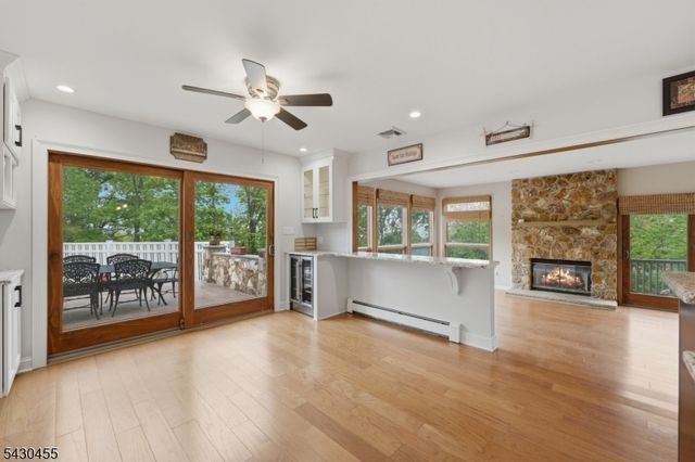89 Columbus Ave, Totowa Boro, NJ 07512