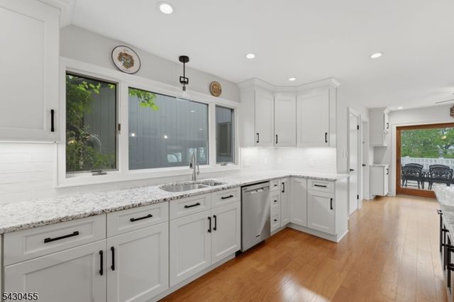 89 Columbus Ave, Totowa Boro, NJ 07512