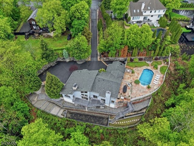 89 Columbus Ave, Totowa Boro, NJ 07512