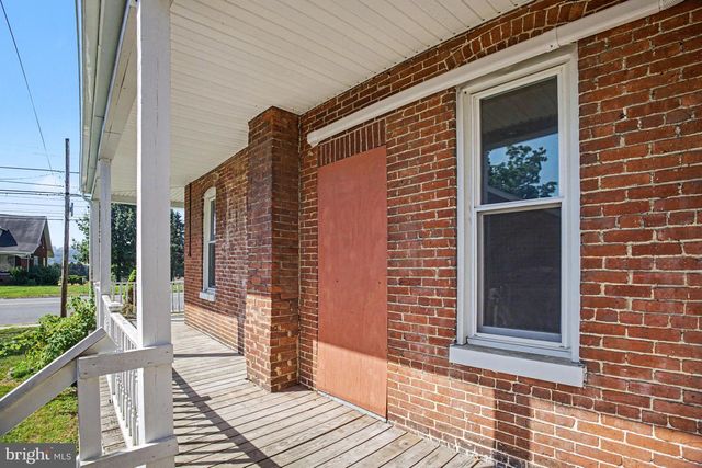 503 E MARKET STREET, Hellam, PA 17406