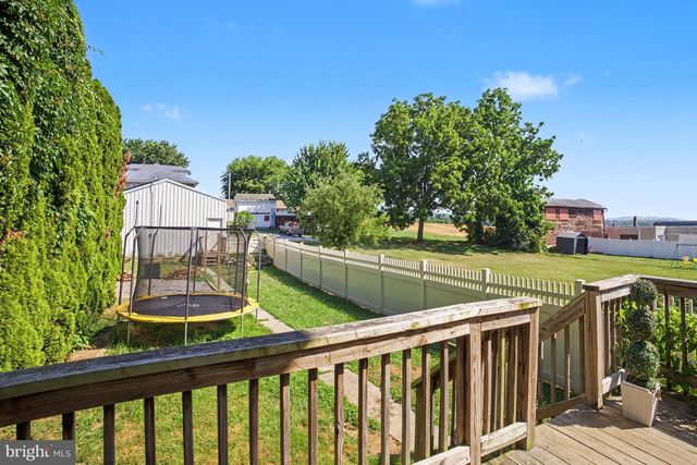 503 E MARKET STREET, Hellam, PA 17406