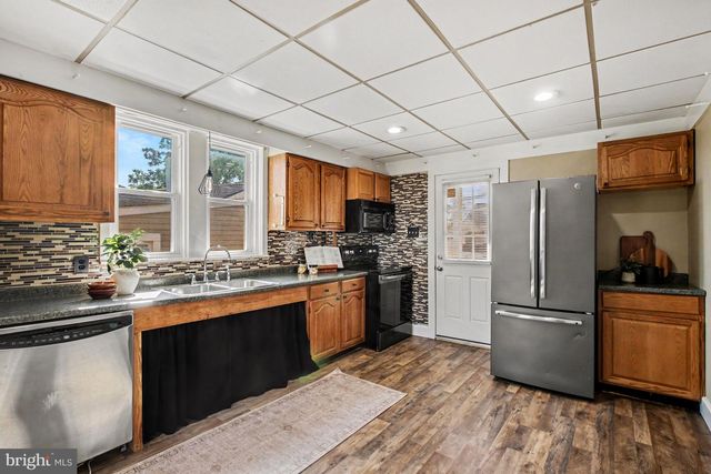 503 E MARKET STREET, Hellam, PA 17406