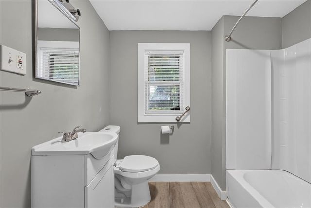 225 S Hardy Avenue, Independence, MO 64053
