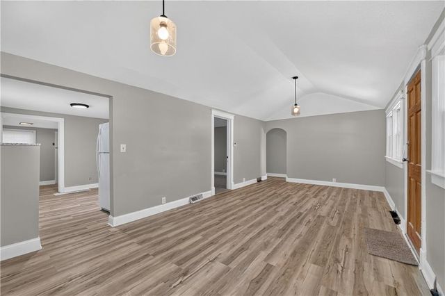225 S Hardy Avenue, Independence, MO 64053