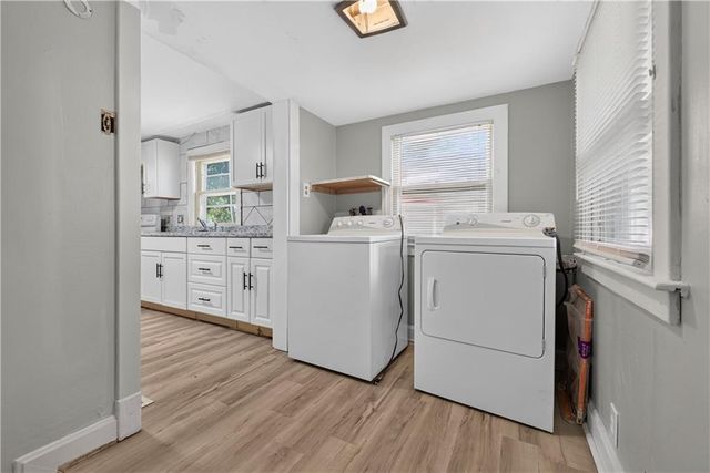 225 S Hardy Avenue, Independence, MO 64053