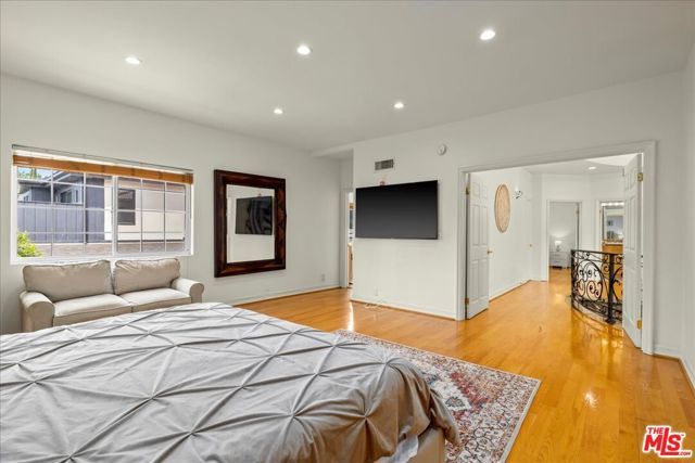 5029 Lemona Avenue, Sherman Oaks, CA 91403