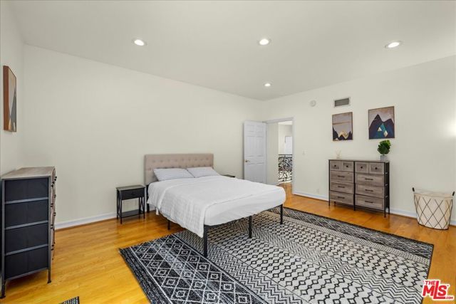 5029 Lemona Avenue, Sherman Oaks, CA 91403