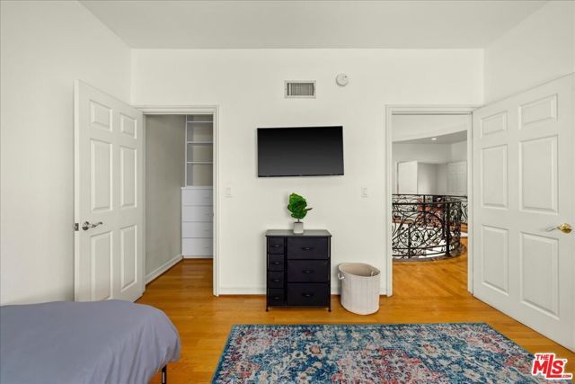 5029 Lemona Avenue, Sherman Oaks, CA 91403