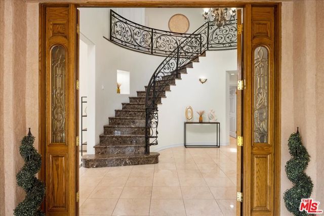 5029 Lemona Avenue, Sherman Oaks, CA 91403