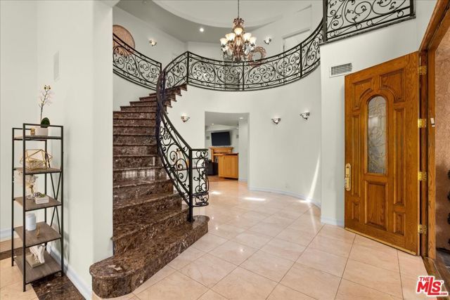 5029 Lemona Avenue, Sherman Oaks, CA 91403
